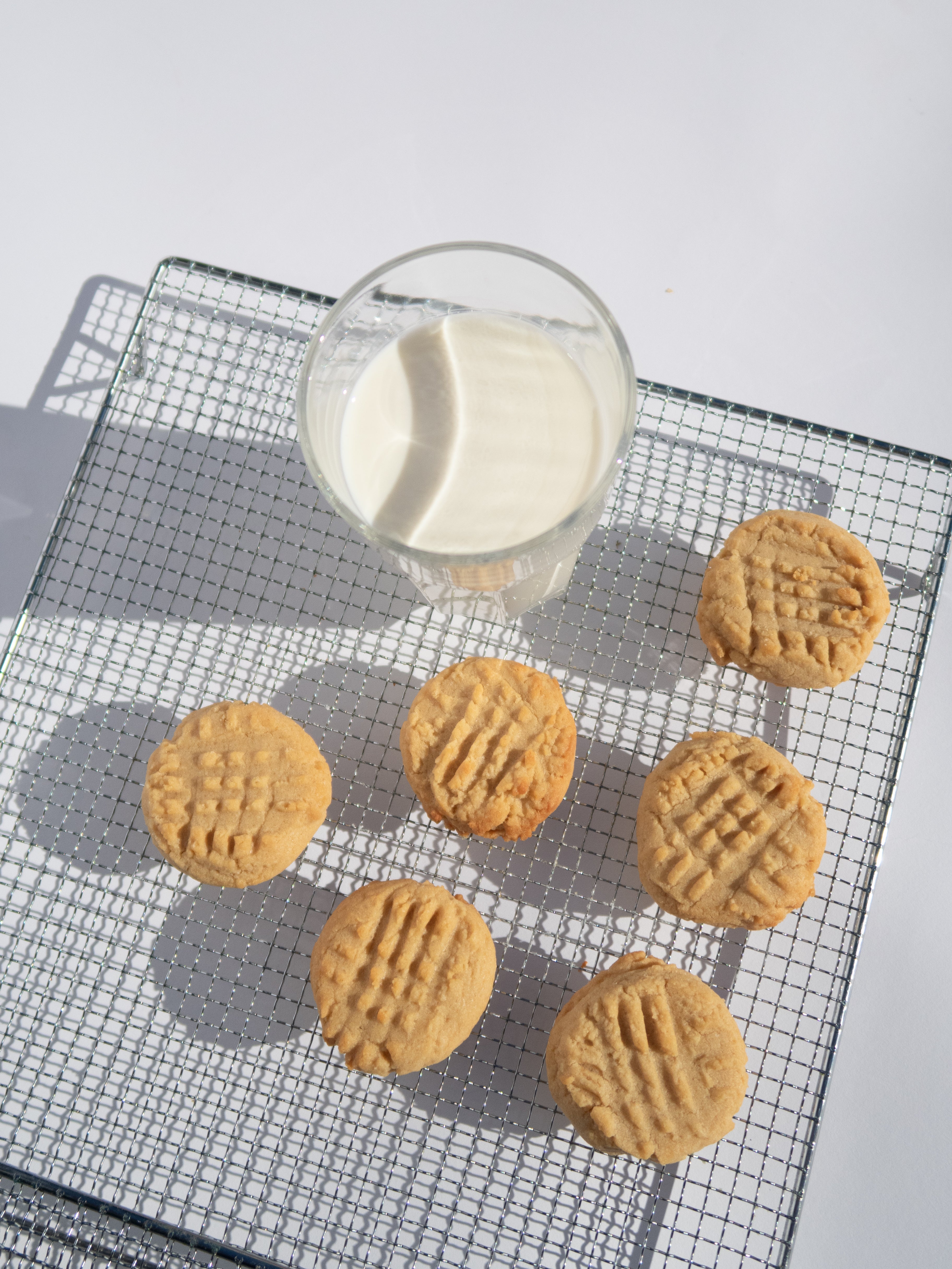 Peanut Butter Sandie Cookies