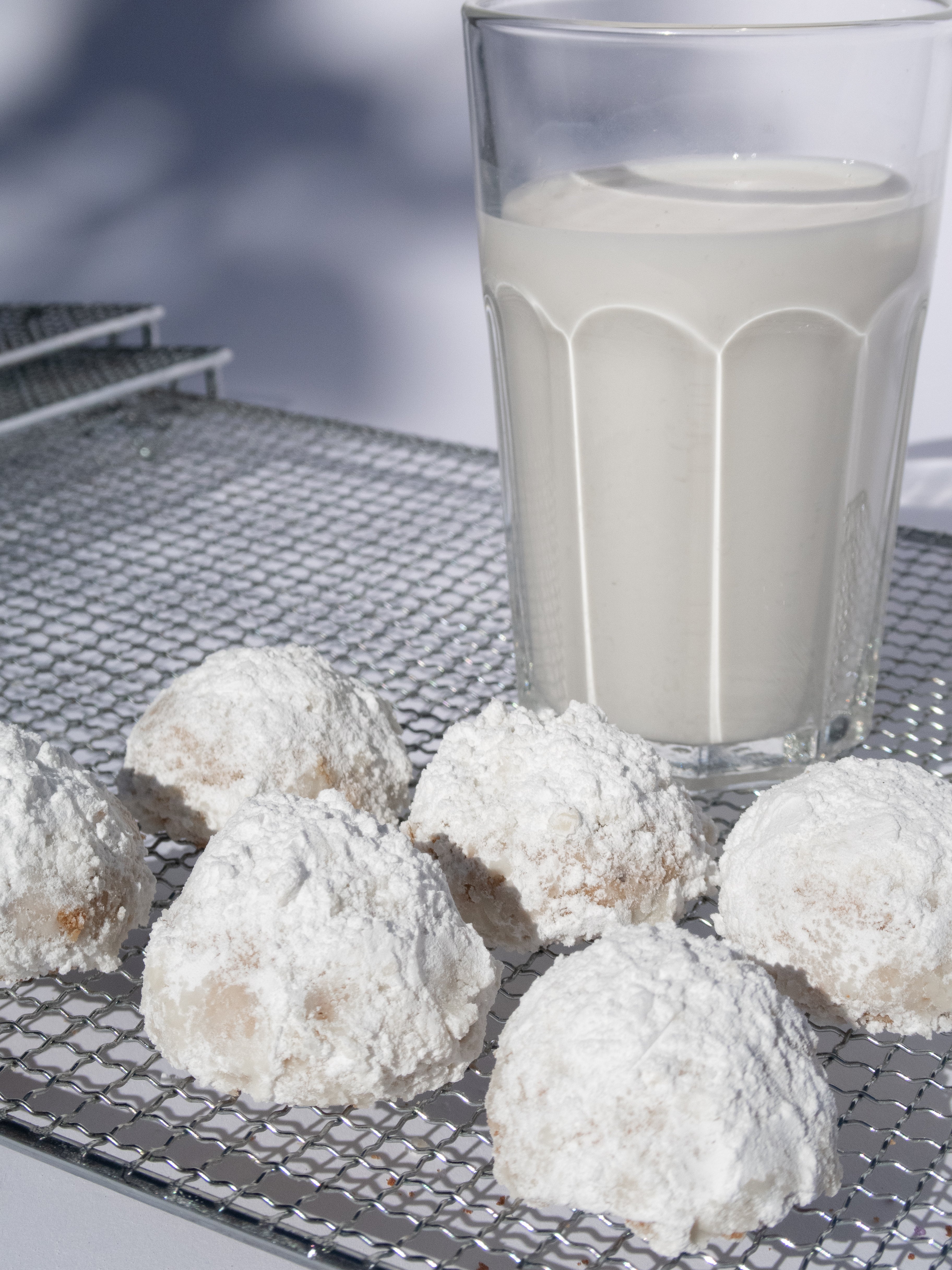 Mexican Wedding Cookies (Polvorones)